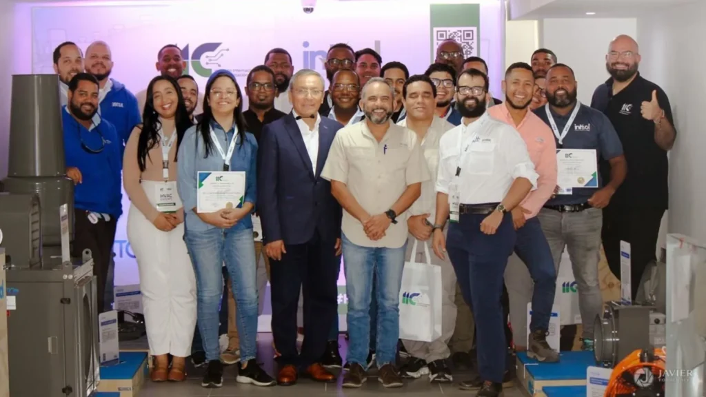 IIC culmina exitosamente HVAC Experts Santo Domingo con profesionales del sector